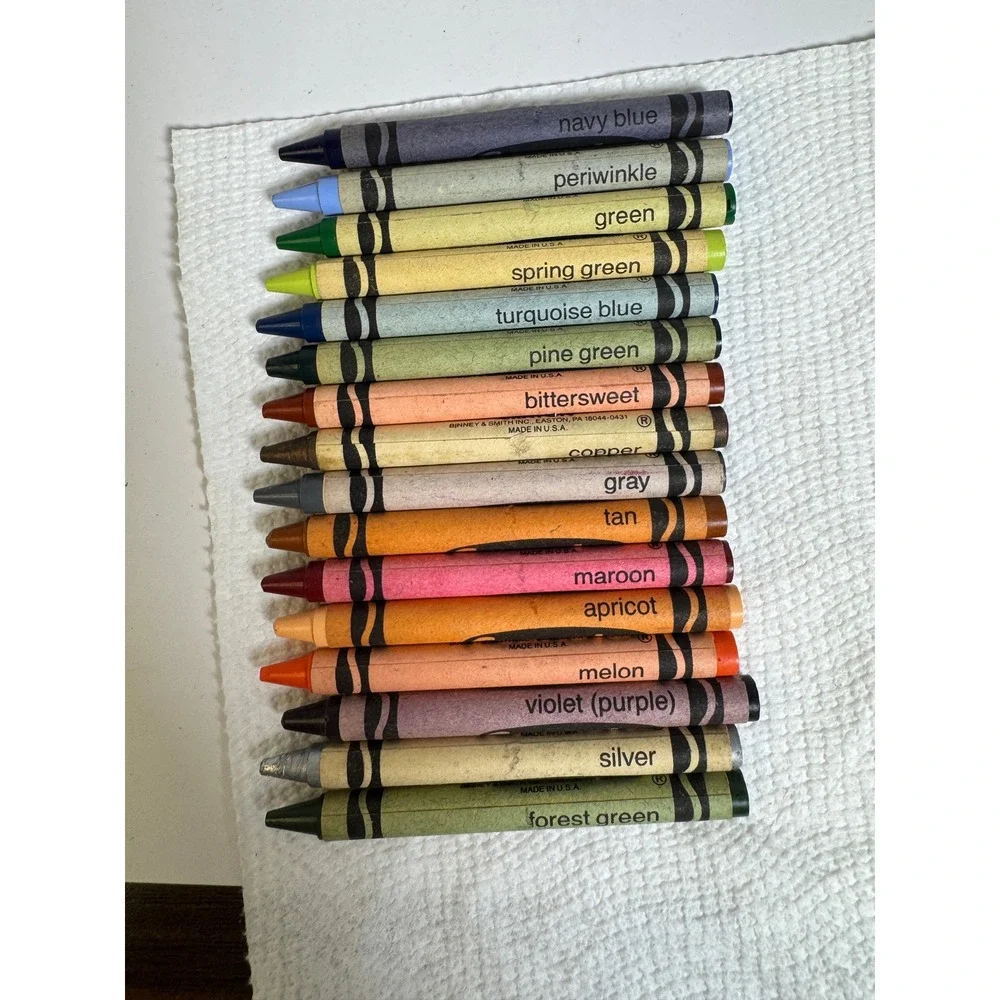 Vintage 1990 Crayola 64 Crayons Box with Sharpener 8 New Colors Collectible Art